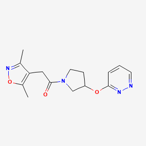 molecular formula C15H18N4O3 B2726723 2-(3,5-Dimethylisoxazol-4-yl)-1-(3-(pyridazin-3-yloxy)pyrrolidin-1-yl)ethanone CAS No. 2034476-31-6