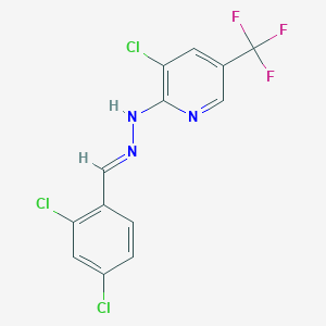 molecular formula C13H7Cl3F3N3 B2728274 3-氯-2-[(E)-2-[(2,4-二氯苯基)甲亚胺基]-5-(三氟甲基)吡啶 CAS No. 338795-29-2