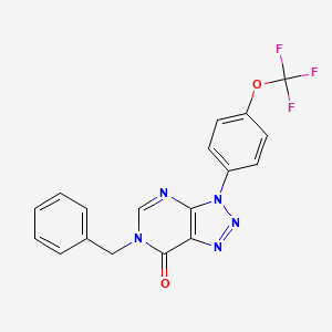 molecular formula C18H12F3N5O2 B2730506 6-苄基-3-[4-(三氟甲氧基)苯基]三唑并[4,5-d]嘧啶-7-酮 CAS No. 893929-62-9