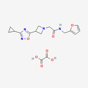 molecular formula C17H20N4O7 B2730904 2-(3-(3-环丙基-1,2,4-噁二唑-5-基)氮杂丙烷-1-基)-N-(呋喃-2-基甲基)乙酰胺 草酸盐 CAS No. 1351590-00-5