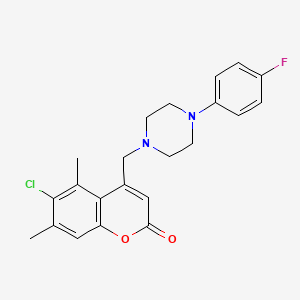 molecular formula C22H22ClFN2O2 B2731544 6-Chloro-4-[[4-(4-fluorophenyl)piperazin-1-yl]methyl]-5,7-dimethylchromen-2-one CAS No. 877777-46-3