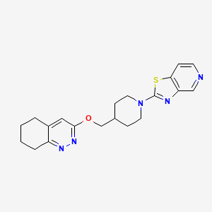 molecular formula C20H23N5OS B2732011 2-[4-(5,6,7,8-Tetrahydrocinnolin-3-yloxymethyl)piperidin-1-yl]-[1,3]thiazolo[4,5-c]pyridine CAS No. 2379972-88-8