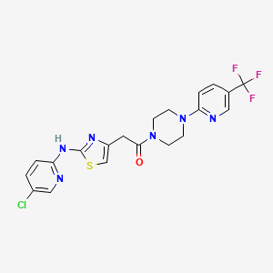 molecular formula C20H18ClF3N6OS B2732655 2-(2-((5-氯吡啶-2-基)氨基)噻唑-4-基)-1-(4-(5-(三氟甲基)吡啶-2-基)哌嗪-1-基)乙酮 CAS No. 1226454-28-9