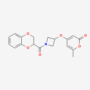 molecular formula C18H17NO6 B2733837 4-((1-(2,3-dihydrobenzo[b][1,4]dioxine-2-carbonyl)azetidin-3-yl)oxy)-6-methyl-2H-pyran-2-one CAS No. 1795477-06-3