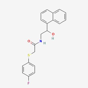 molecular formula C20H18FNO2S B2734245 2-((4-氟苯基)硫代)-N-(2-羟基-2-(萘-1-基)乙基)乙酰胺 CAS No. 1351585-27-7