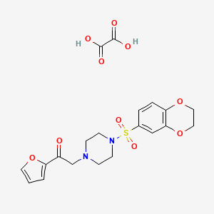 molecular formula C20H22N2O10S B2736989 2-(4-((2,3-Dihydrobenzo[b][1,4]dioxin-6-yl)sulfonyl)piperazin-1-yl)-1-(furan-2-yl)ethanone oxalate CAS No. 1351642-16-4
