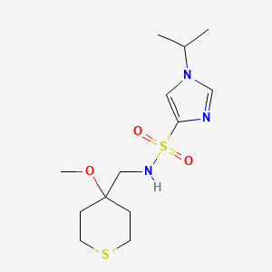 molecular formula C13H23N3O3S2 B2737743 1-异丙基-N-((4-甲氧基四氢-2H-噻吩-4-基)甲基)-1H-咪唑-4-磺酰胺 CAS No. 2034588-84-4