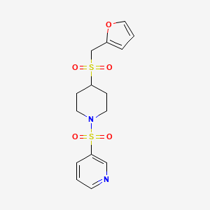 molecular formula C15H18N2O5S2 B2737790 3-((4-((Furan-2-ylmethyl)sulfonyl)piperidin-1-yl)sulfonyl)pyridine CAS No. 1448064-92-3