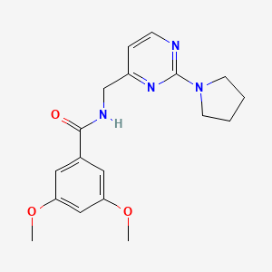 molecular formula C18H22N4O3 B2737968 3,5-二甲氧基-N-((2-(吡咯啉-1-基)嘧啶-4-基)甲基)苯甲酰胺 CAS No. 1797974-42-5