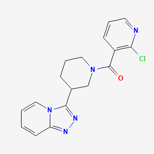 molecular formula C17H16ClN5O B2738540 2-Chloro-3-(3-{[1,2,4]triazolo[4,3-a]pyridin-3-yl}piperidine-1-carbonyl)pyridine CAS No. 951979-90-1