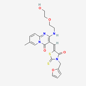 molecular formula C22H22N4O5S2 B2740934 (Z)-3-(furan-2-ylmethyl)-5-((2-((2-(2-hydroxyethoxy)ethyl)amino)-7-methyl-4-oxo-4H-pyrido[1,2-a]pyrimidin-3-yl)methylene)-2-thioxothiazolidin-4-one CAS No. 615279-72-6