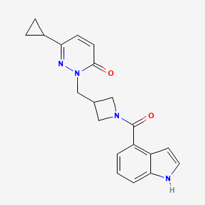B2741128 6-cyclopropyl-2-{[1-(1H-indole-4-carbonyl)azetidin-3-yl]methyl}-2,3-dihydropyridazin-3-one CAS No. 2202421-95-0