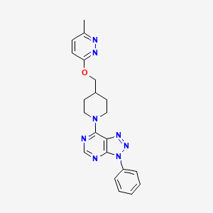 molecular formula C21H22N8O B2741719 7-[4-[(6-Methylpyridazin-3-yl)oxymethyl]piperidin-1-yl]-3-phenyltriazolo[4,5-d]pyrimidine CAS No. 2379972-32-2