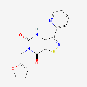 molecular formula C15H10N4O3S B2742103 6-(2-furylmethyl)-3-(2-pyridyl)isothiazolo[4,5-d]pyrimidine-5,7(4H,6H)-dione CAS No. 1251572-88-9