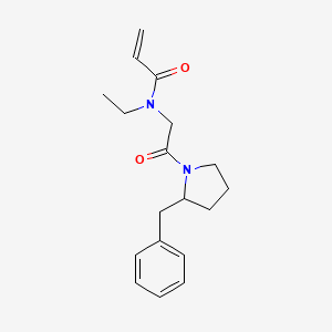 molecular formula C18H24N2O2 B2742315 N-[2-(2-Benzylpyrrolidin-1-yl)-2-oxoethyl]-N-ethylprop-2-enamide CAS No. 2361792-66-5