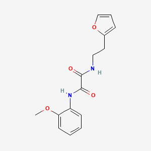 molecular formula C15H16N2O4 B2743145 N-[2-(furan-2-yl)ethyl]-N'-(2-methoxyphenyl)oxamide CAS No. 898375-24-1