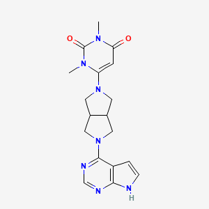 molecular formula C18H21N7O2 B2745200 1,3-Dimethyl-6-[5-(7H-pyrrolo[2,3-d]pyrimidin-4-yl)-1,3,3a,4,6,6a-hexahydropyrrolo[3,4-c]pyrrol-2-yl]pyrimidine-2,4-dione CAS No. 2415573-80-5