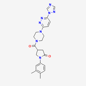 molecular formula C23H26N8O2 B2746648 4-(4-(6-(1H-1,2,4-triazol-1-yl)pyridazin-3-yl)piperazine-1-carbonyl)-1-(3,4-dimethylphenyl)pyrrolidin-2-one CAS No. 1797719-50-6
