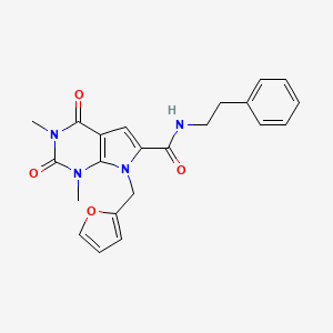molecular formula C22H22N4O4 B2746824 7-(furan-2-ylmethyl)-1,3-dimethyl-2,4-dioxo-N-phenethyl-2,3,4,7-tetrahydro-1H-pyrrolo[2,3-d]pyrimidine-6-carboxamide CAS No. 1040655-28-4