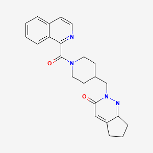 molecular formula C23H24N4O2 B2747504 2-{[1-(isoquinoline-1-carbonyl)piperidin-4-yl]methyl}-2H,3H,5H,6H,7H-cyclopenta[c]pyridazin-3-one CAS No. 2194846-11-0
