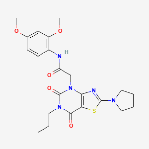 molecular formula C22H27N5O5S B2747625 N-(2,4-二甲氧基苯基)-2-(5,7-二氧代-6-丙基-2-(吡咯啉-1-基)-6,7-二氢噻唑并[4,5-d]嘧啶-4(5H)-基)乙酰胺 CAS No. 1116048-32-8