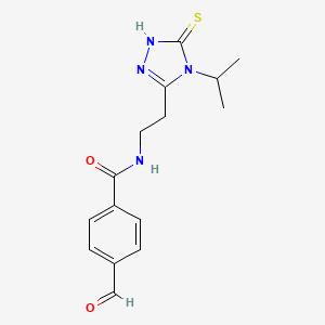 molecular formula C15H18N4O2S B2749454 4-formyl-N-{2-[4-(propan-2-yl)-5-sulfanyl-4H-1,2,4-triazol-3-yl]ethyl}benzamide CAS No. 1808797-64-9