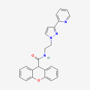 molecular formula C24H20N4O2 B2749775 N-(2-(3-(吡啶-2-基)-1H-吡唑-1-基)乙基)-9H-黄色素-9-甲酰胺 CAS No. 1448058-71-6