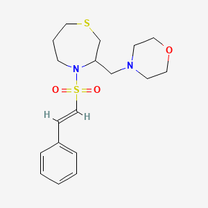molecular formula C18H26N2O3S2 B2749850 (E)-4-((4-(芳基磺酰)-1,4-噻赛巴烷-3-基)甲基)吗啉 CAS No. 1421586-39-1