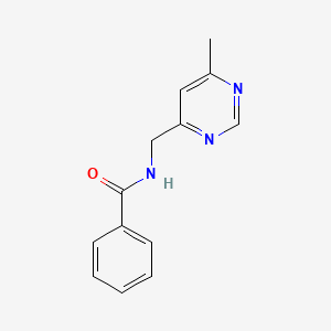 molecular formula C13H13N3O B2749909 N-((6-甲基嘧啶-4-基)甲基)苯甲酰胺 CAS No. 2097889-18-2