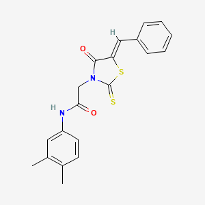 molecular formula C20H18N2O2S2 B2750666 (Z)-2-(5-benzylidene-4-oxo-2-thioxothiazolidin-3-yl)-N-(3,4-dimethylphenyl)acetamide CAS No. 306324-31-2