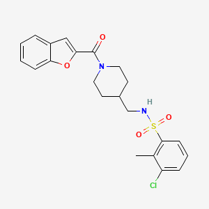 molecular formula C22H23ClN2O4S B2750689 N-((1-(benzofuran-2-carbonyl)piperidin-4-yl)methyl)-3-chloro-2-methylbenzenesulfonamide CAS No. 1235348-65-8