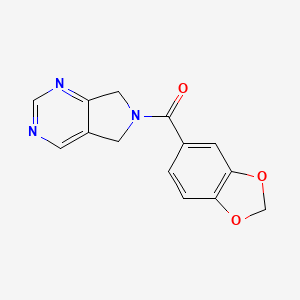 molecular formula C14H11N3O3 B2752775 苯并[d][1,3]二噁英-5-基(5H-吡咯并[3,4-d]嘧啶-6(7H)-基)甲酮 CAS No. 1448036-06-3