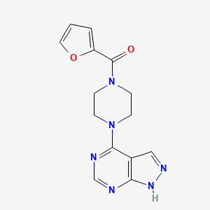 molecular formula C14H14N6O2 B2753323 (4-(1H-pyrazolo[3,4-d]pyrimidin-4-yl)piperazin-1-yl)(furan-2-yl)methanone CAS No. 923897-92-1