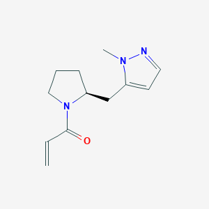 molecular formula C12H17N3O B2754351 1-[(2S)-2-[(2-Methylpyrazol-3-yl)methyl]pyrrolidin-1-yl]prop-2-en-1-one CAS No. 2361608-35-5