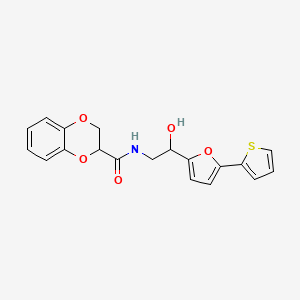 N-[2-Hydroxy-2-(5-thiophen-2-ylfuran-2-yl)ethyl]-2,3-dihydro-1,4-benzodioxine-3-carboxamide