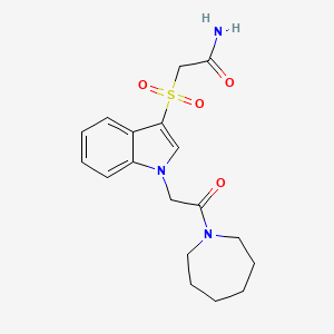 molecular formula C18H23N3O4S B2755829 2-((1-(2-(氮杂丙烷-1-基)-2-氧代乙基)-1H-吲哚-3-基)磺酰)乙酰胺 CAS No. 878058-67-4