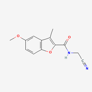 molecular formula C13H12N2O3 B2756962 N-(Cyanomethyl)-5-methoxy-3-methyl-1-benzofuran-2-carboxamide CAS No. 2305265-95-4