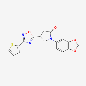 molecular formula C17H13N3O4S B2757916 1-(1,3-Benzodioxol-5-yl)-4-[3-(2-thienyl)-1,2,4-oxadiazol-5-yl]-2-pyrrolidinone CAS No. 946330-80-9