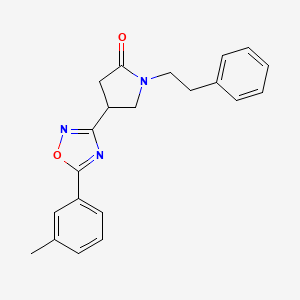 1-Phenethyl-4-(5-(m-tolyl)-1,2,4-oxadiazol-3-yl)pyrrolidin-2-one