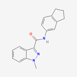 molecular formula C18H17N3O B2759986 N-(2,3-dihydro-1H-inden-5-yl)-1-methyl-1H-indazole-3-carboxamide CAS No. 1448067-39-7