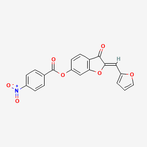 molecular formula C20H11NO7 B2762407 (Z)-2-(furan-2-ylmethylene)-3-oxo-2,3-dihydrobenzofuran-6-yl 4-nitrobenzoate CAS No. 622366-03-4
