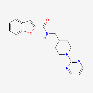 molecular formula C19H20N4O2 B2762997 N-((1-(pyrimidin-2-yl)piperidin-4-yl)methyl)benzofuran-2-carboxamide CAS No. 1234915-77-5