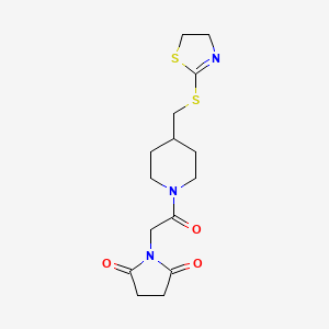 molecular formula C15H21N3O3S2 B2763161 1-(2-(4-(((4,5-Dihydrothiazol-2-yl)thio)methyl)piperidin-1-yl)-2-oxoethyl)pyrrolidine-2,5-dione CAS No. 1396861-30-5