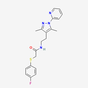 molecular formula C20H21FN4OS B2764526 N-(2-(3,5-dimethyl-1-(pyridin-2-yl)-1H-pyrazol-4-yl)ethyl)-2-((4-fluorophenyl)thio)acetamide CAS No. 2034544-79-9