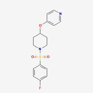 molecular formula C16H17FN2O3S B2764639 4-((1-((4-氟苯基)磺酰哌啶-4-基)氧基)吡啶) CAS No. 2034301-95-4