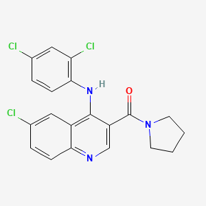 (6-Chloro-4-((2,4-dichlorophenyl)amino)quinolin-3-yl)(pyrrolidin-1-yl)methanone