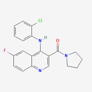 molecular formula C20H17ClFN3O B2766243 (4-((2-Chlorophenyl)amino)-6-fluoroquinolin-3-yl)(pyrrolidin-1-yl)methanone CAS No. 1358708-38-9