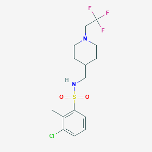 molecular formula C15H20ClF3N2O2S B2767034 3-Chloro-2-methyl-N-[[1-(2,2,2-trifluoroethyl)piperidin-4-yl]methyl]benzenesulfonamide CAS No. 2320464-56-8