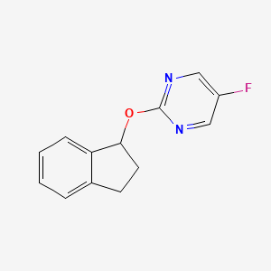 molecular formula C13H11FN2O B2767045 2-(2,3-二氢-1H-茚-1-基氧基)-5-氟吡嘧啶 CAS No. 2191212-90-3