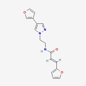 molecular formula C16H15N3O3 B2767451 (E)-3-(furan-2-yl)-N-(2-(4-(furan-3-yl)-1H-pyrazol-1-yl)ethyl)acrylamide CAS No. 2034998-05-3